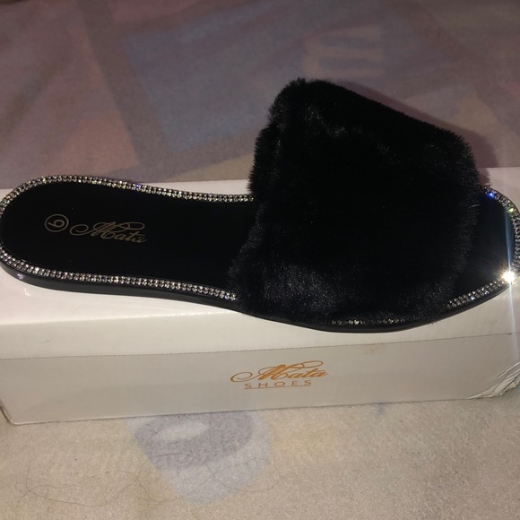 Black fur slides size 6 women silver rhinestone rubber shoes brand new with box - Picture 2 of 5